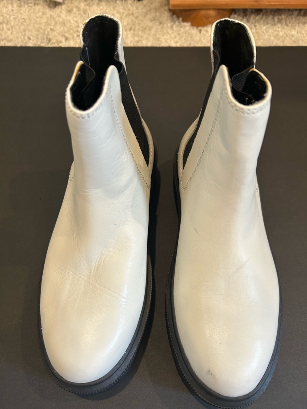Aqua White Leather Chelsea Boots with Black Elastic Panels size 6.5